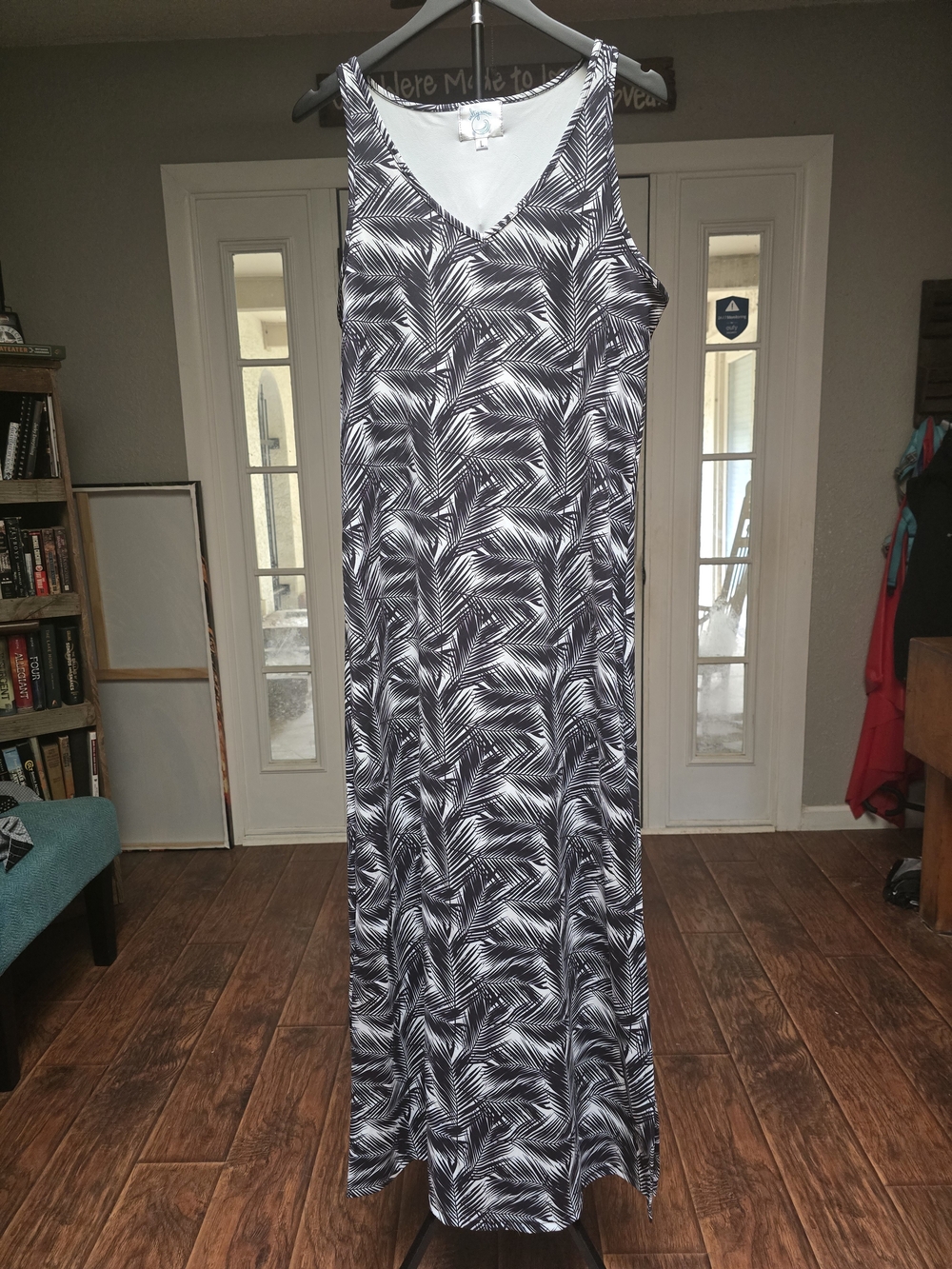 Salty Wave Palm-Print Maxi Dress